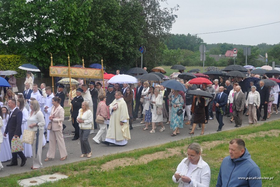 105 Procesja eucharystyczna.jpg